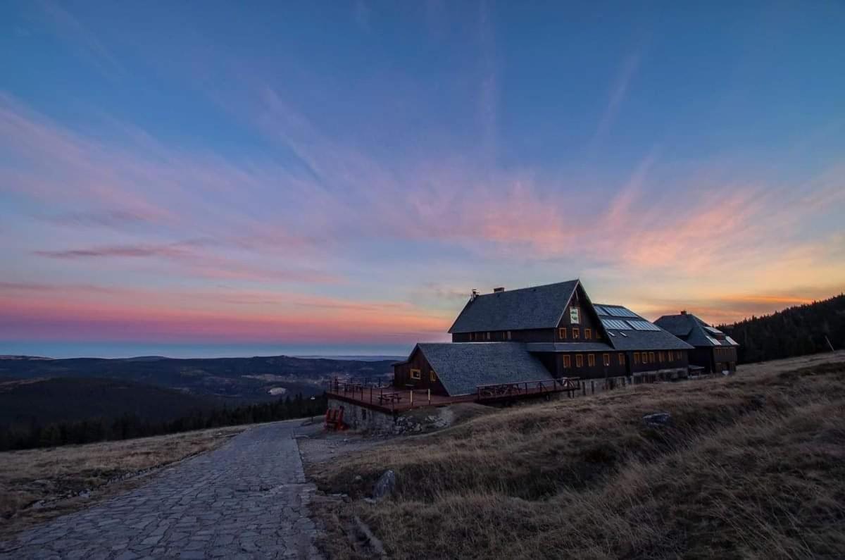 Schronisko Pttk Hala Szrenicka Hostel Шклярска Поремба Екстериор снимка