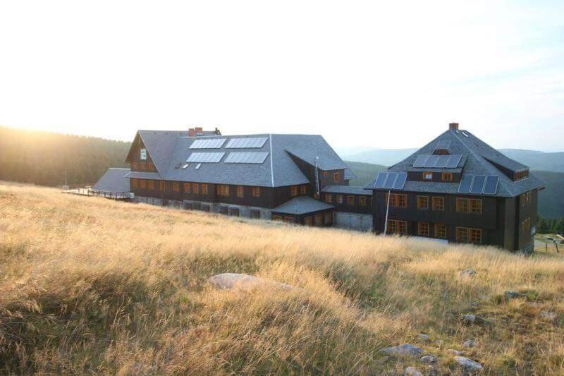 Schronisko Pttk Hala Szrenicka Hostel Шклярска Поремба Екстериор снимка