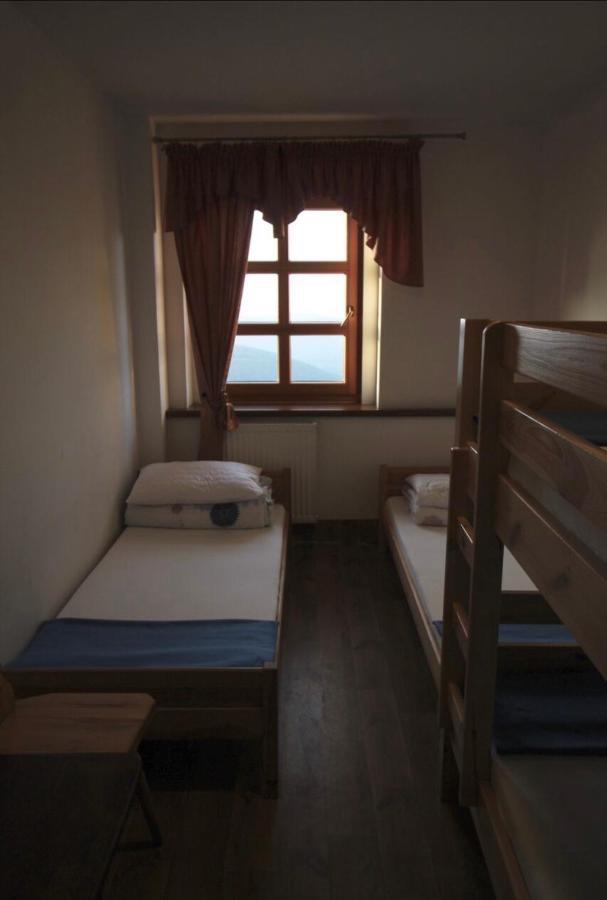 Schronisko Pttk Hala Szrenicka Hostel Шклярска Поремба Екстериор снимка